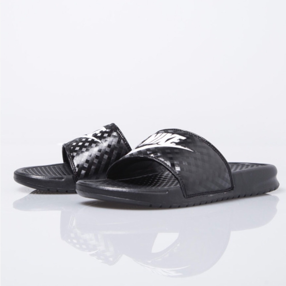 NWT Nike Benassi JDI  Black WMNS - Picture 2 of 8